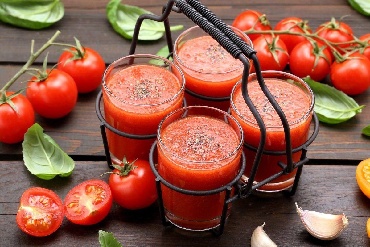 Как пить томатный сок. Томатный сок. Блюда из томатов. Сок из помидор.