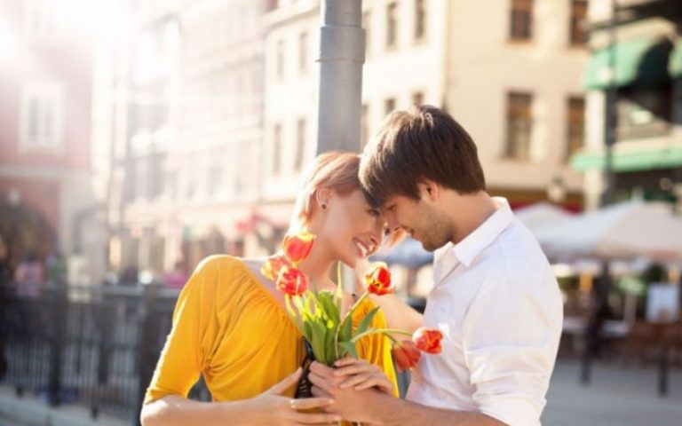 Как ведут себя мужчины разных знаков зодиака с любимой
