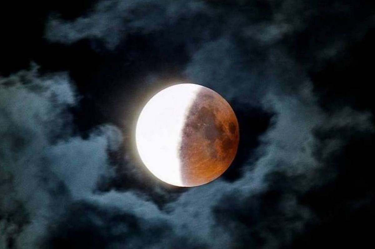 Лунное затмение 16 мая 2022