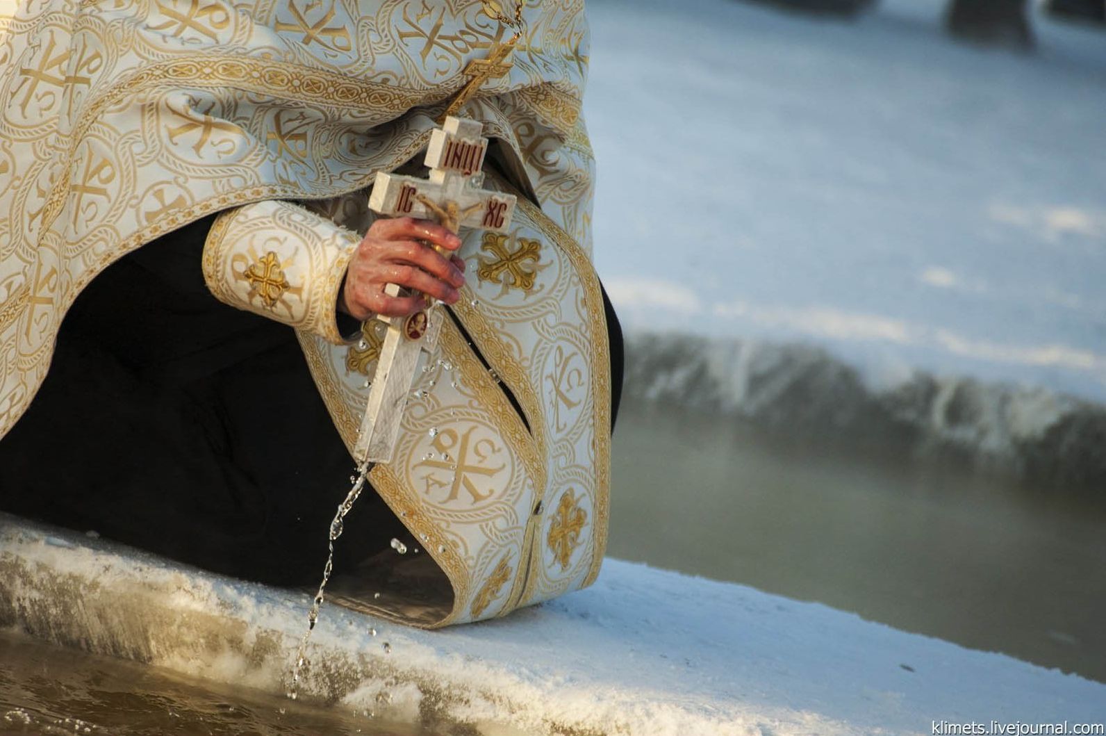 Просить прощения и молиться: традиции и обычаи Крещения Господня, 19 января