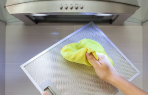 Как почистить вытяжку на кухне от жира