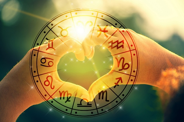 Любовный гороскоп на февраль 2024: Знаки зодиака, которым суждены перемены в личной жизни