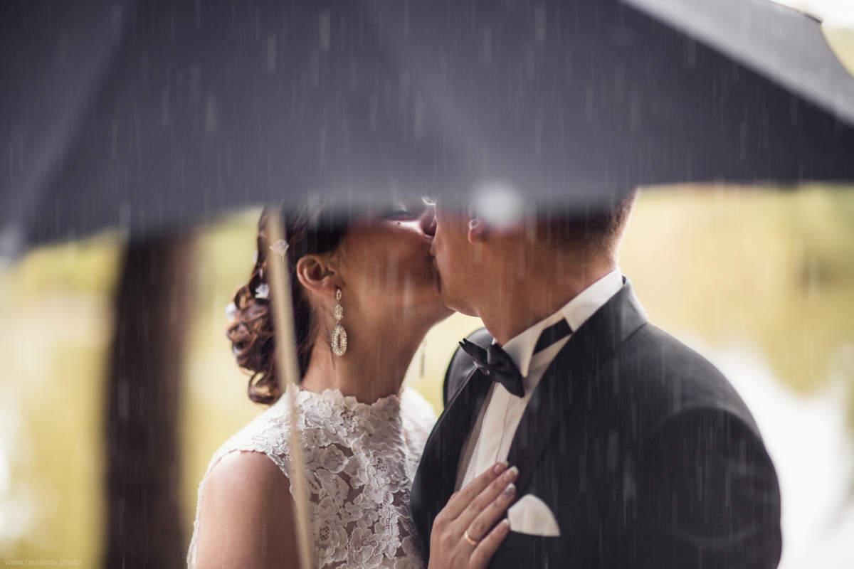 Что означает, если на свадьбу пошел дождь: счастливый ли это знак