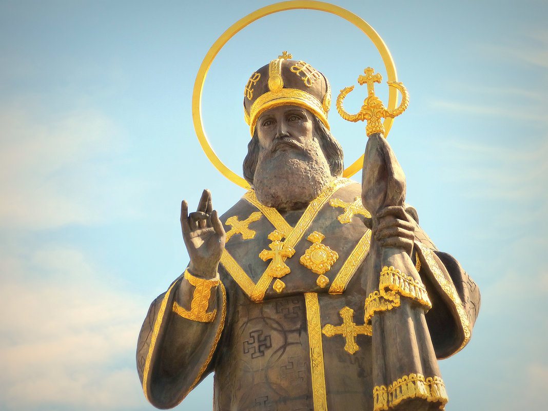 Традиции и запреты праздника святого Тихона Задонского, можно ли 26 и 27 августа работать и ходить на кладбище