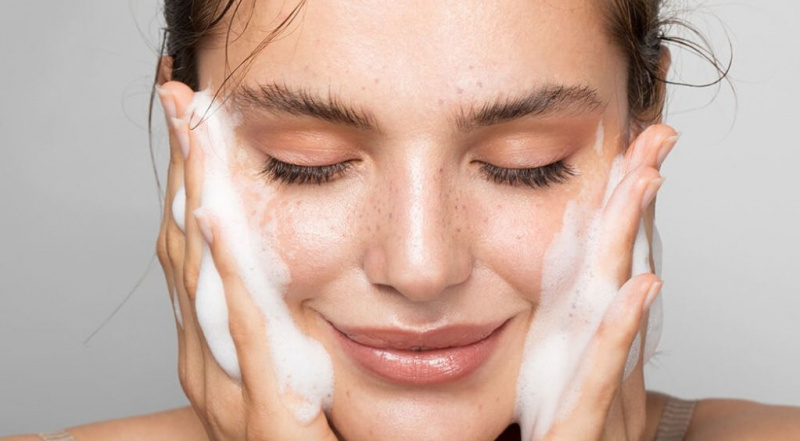 10 важных правил, как ухаживать за кожей лица после 30 лет