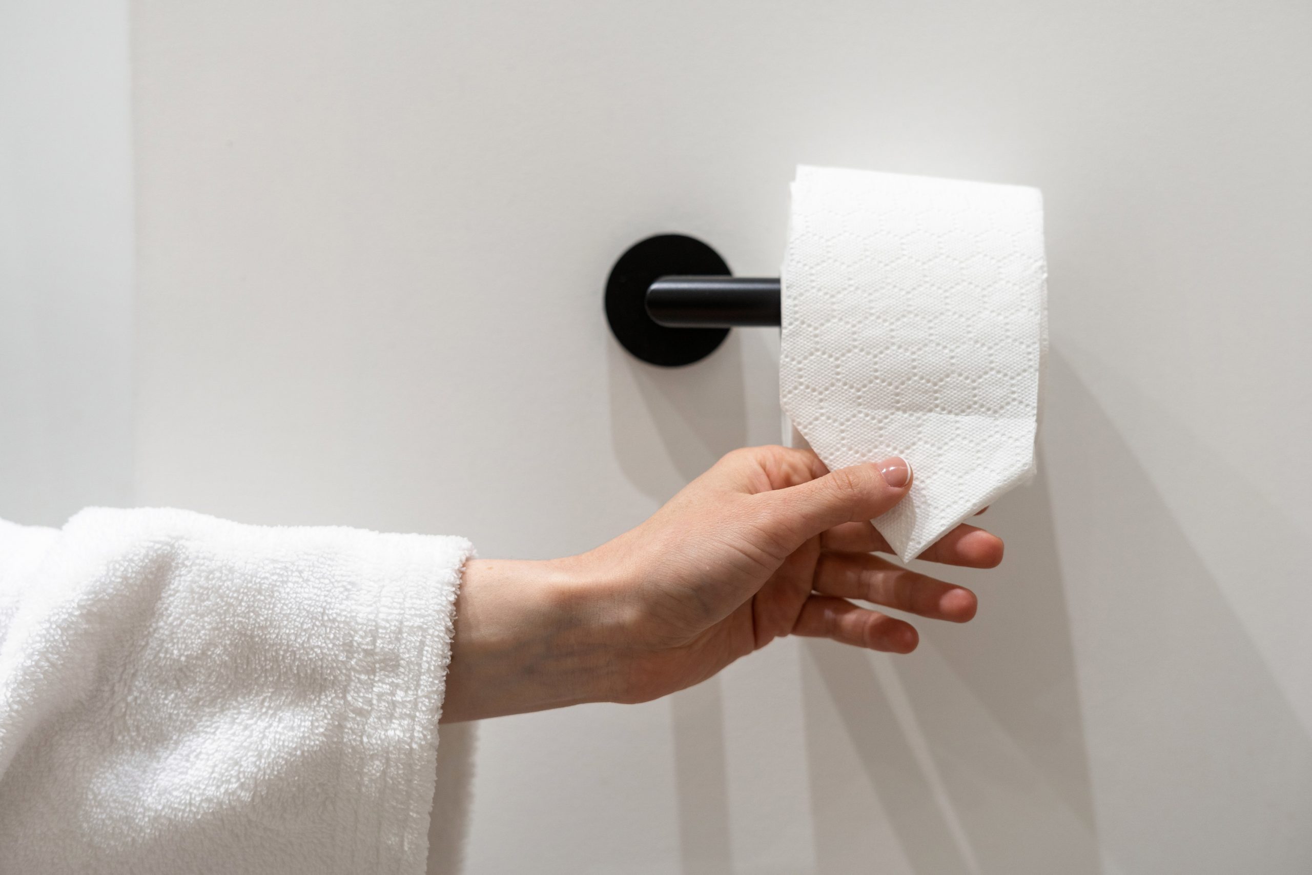 Гигиена туалетных процедур: как нужно вытирать попу, сидя или стоя