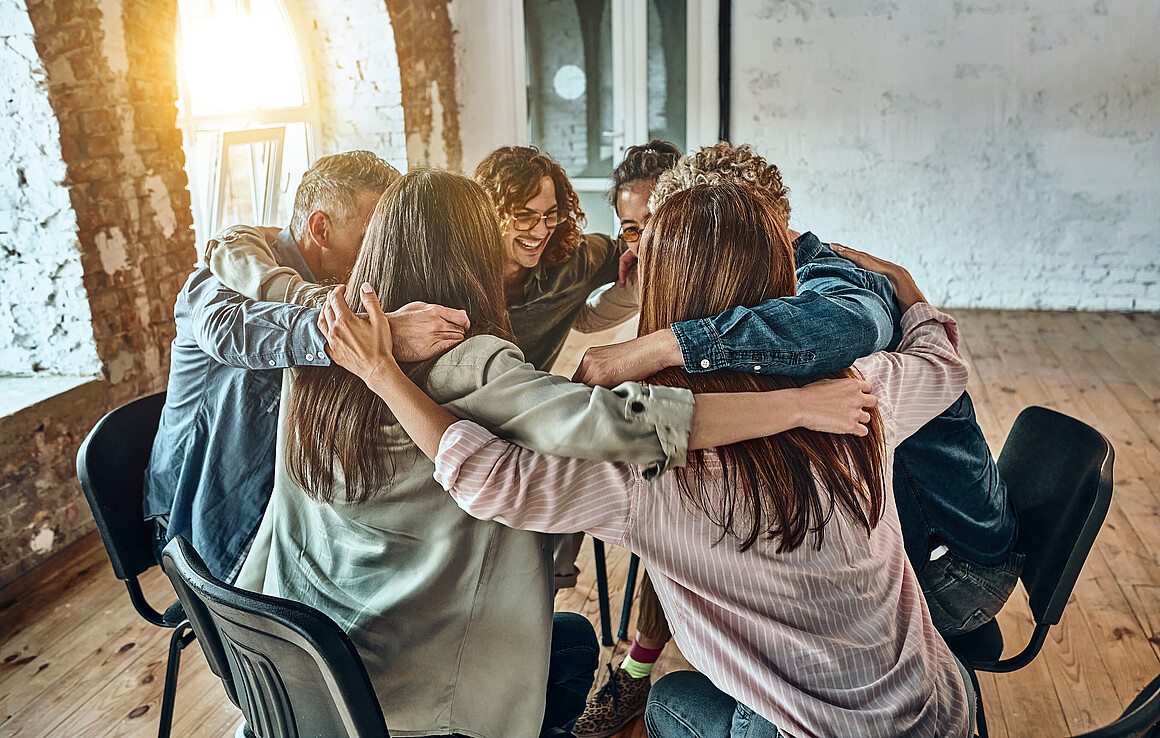 4 декабря отмечается теплый праздник Всемирный день объятий