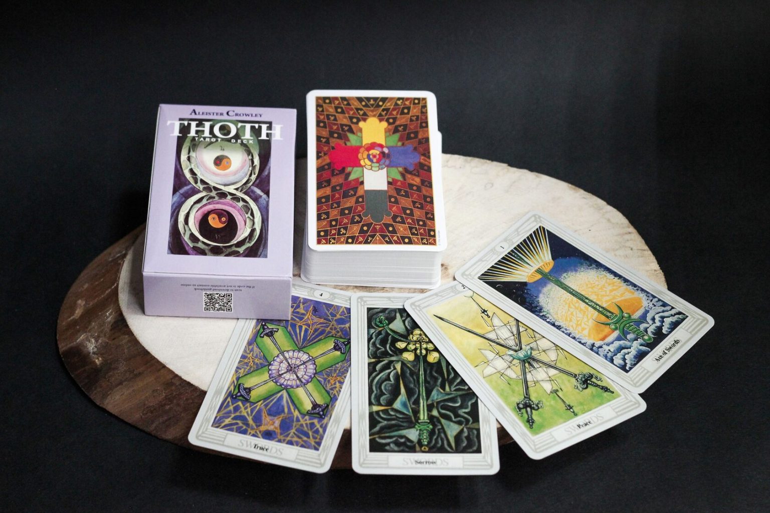 карты таро райдера уэйта. колоды карт таро для начинающих. карты таро колоды. карты гадальные таро. Tarot deck таро.