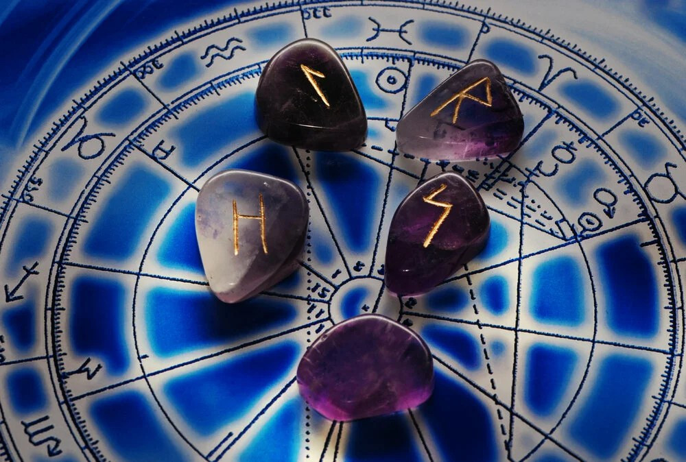 Что ждет знаки зодиака с 29 января по 4 февраля согласно руническому гороскопу от Игоря Вечерского