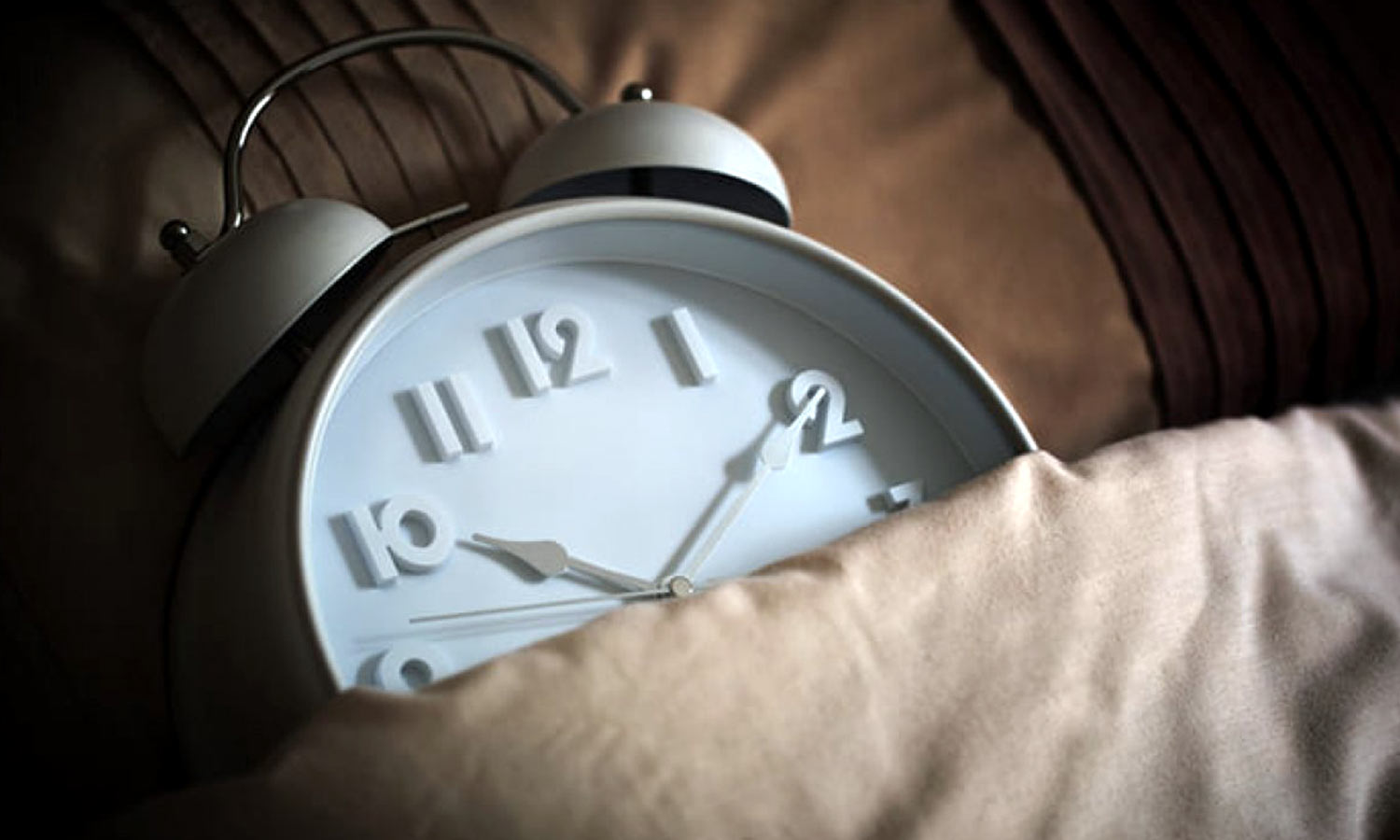 Как возраст влияет на сон и в какое время нужно ложиться спать