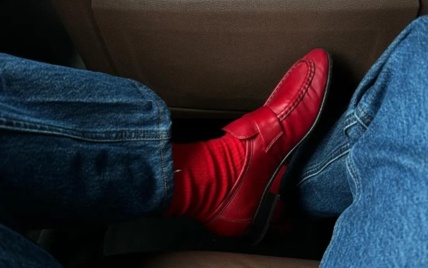 Красный цвет обуви:
