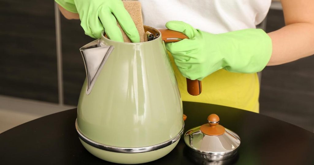 почему нельзя чистить чайник лимонной кислотой