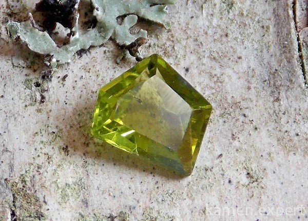 7 самых лучших камней-оберегов на все случаи жизни с защитой от порчи