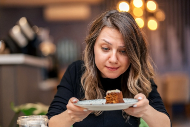 Какие продукты превращают 30-летних красоток в бабушек