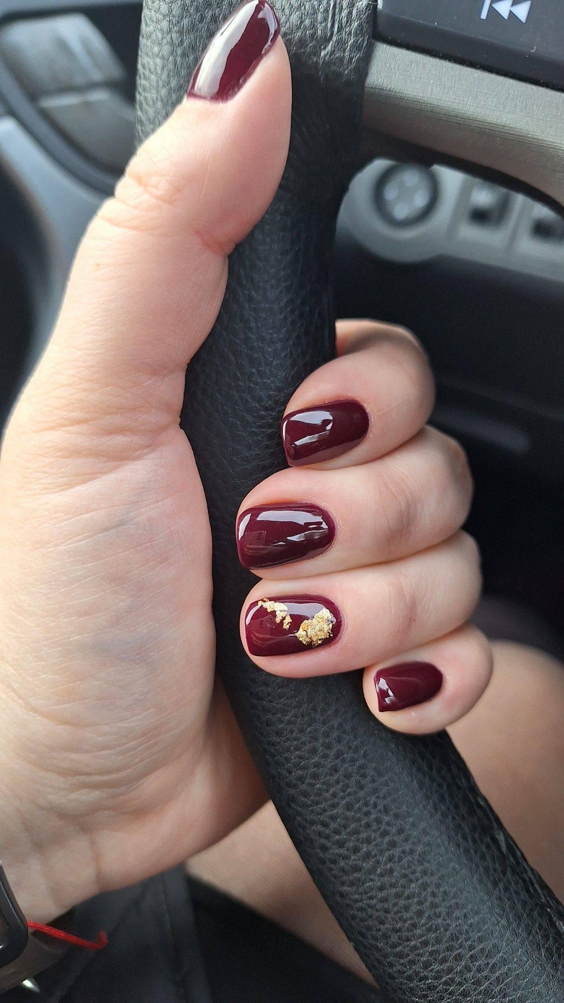 20 самых красивых идей маникюра в темных оттенках