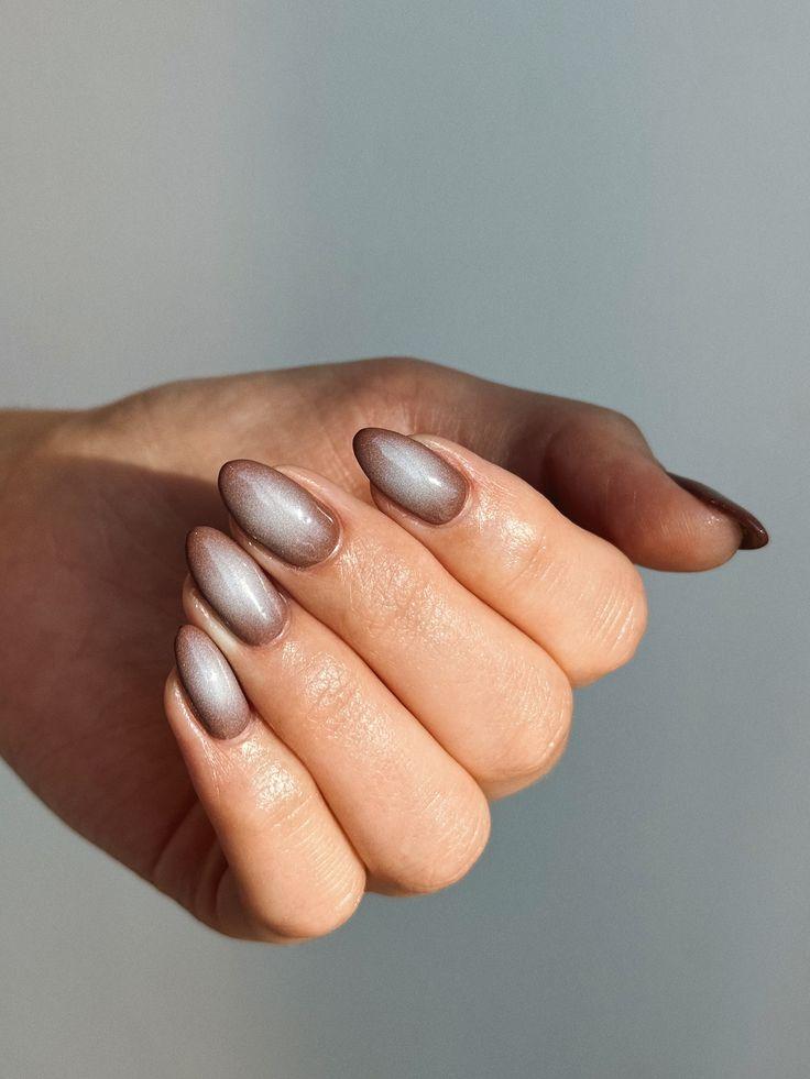 20 самых красивых идей маникюра в темных оттенках