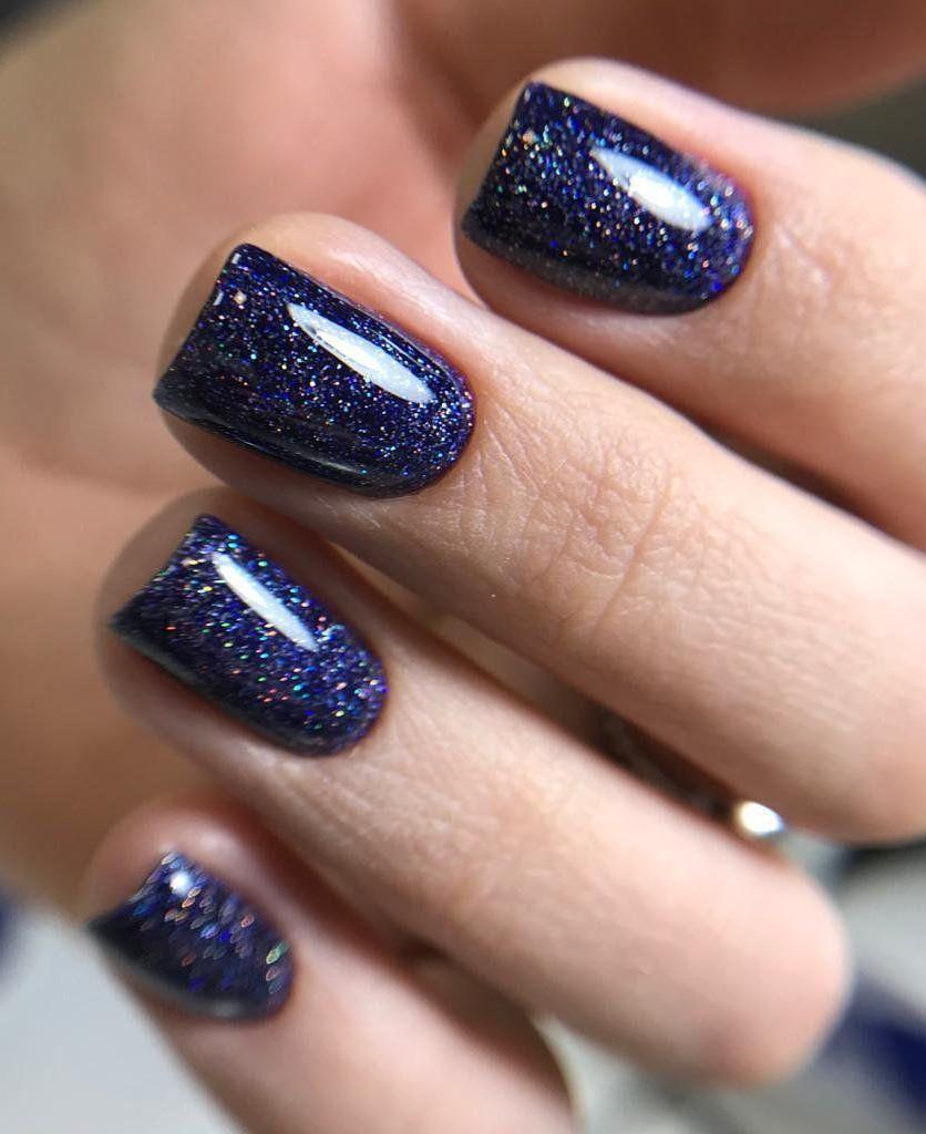 20 самых красивых идей маникюра в темных оттенках