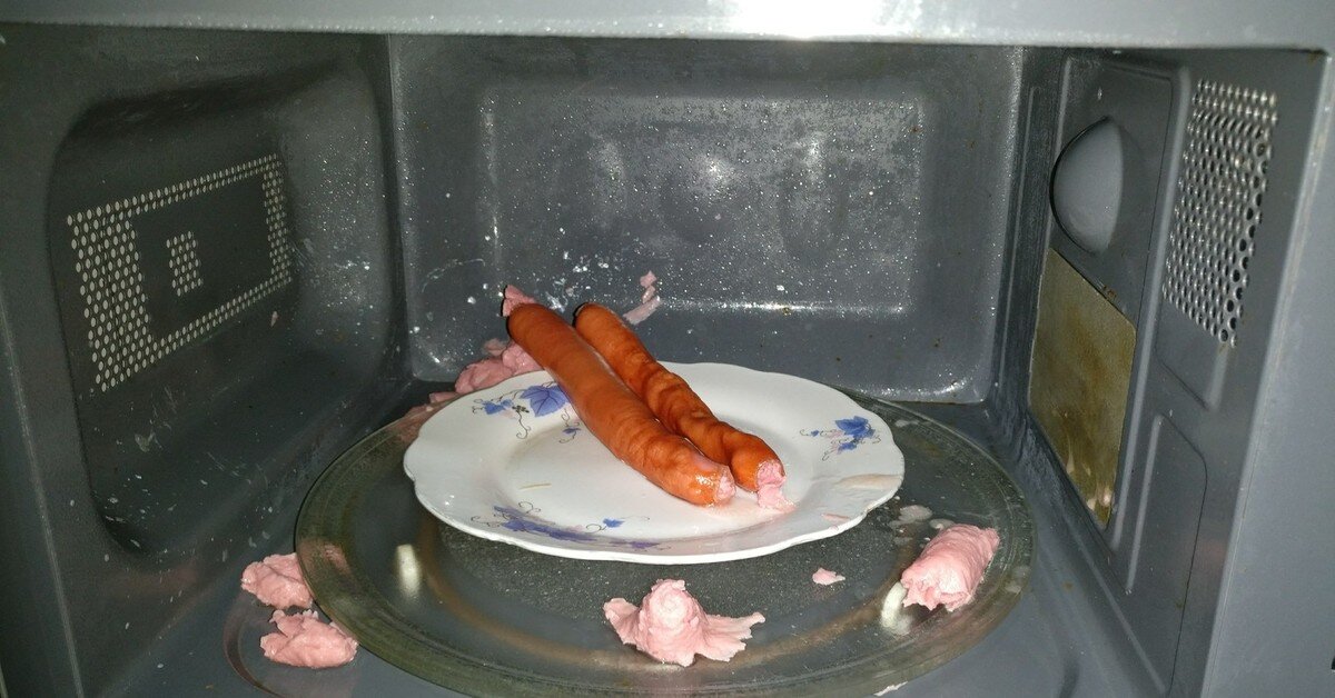 Что нельзя разогревать в микроволновке