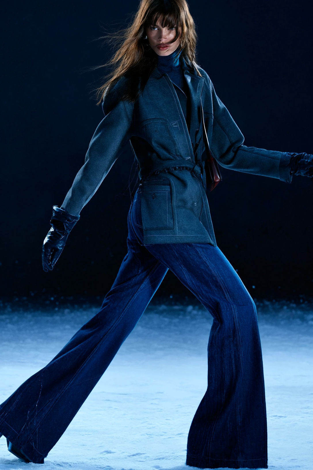 Модные джинсы: 6 моделей на зиму 2025-26