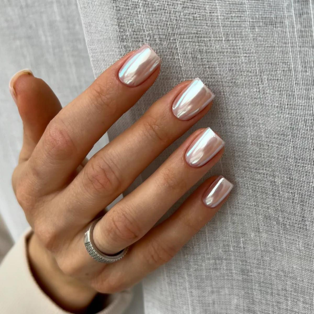 20 самых модных идей маникюра на зиму 2025–2026 года