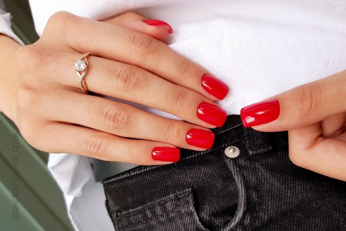 Маникюр на Новый год 2026