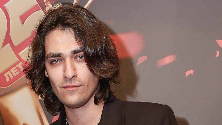 «Не знаю кто, не знаю как, дает мне деньги просто так»