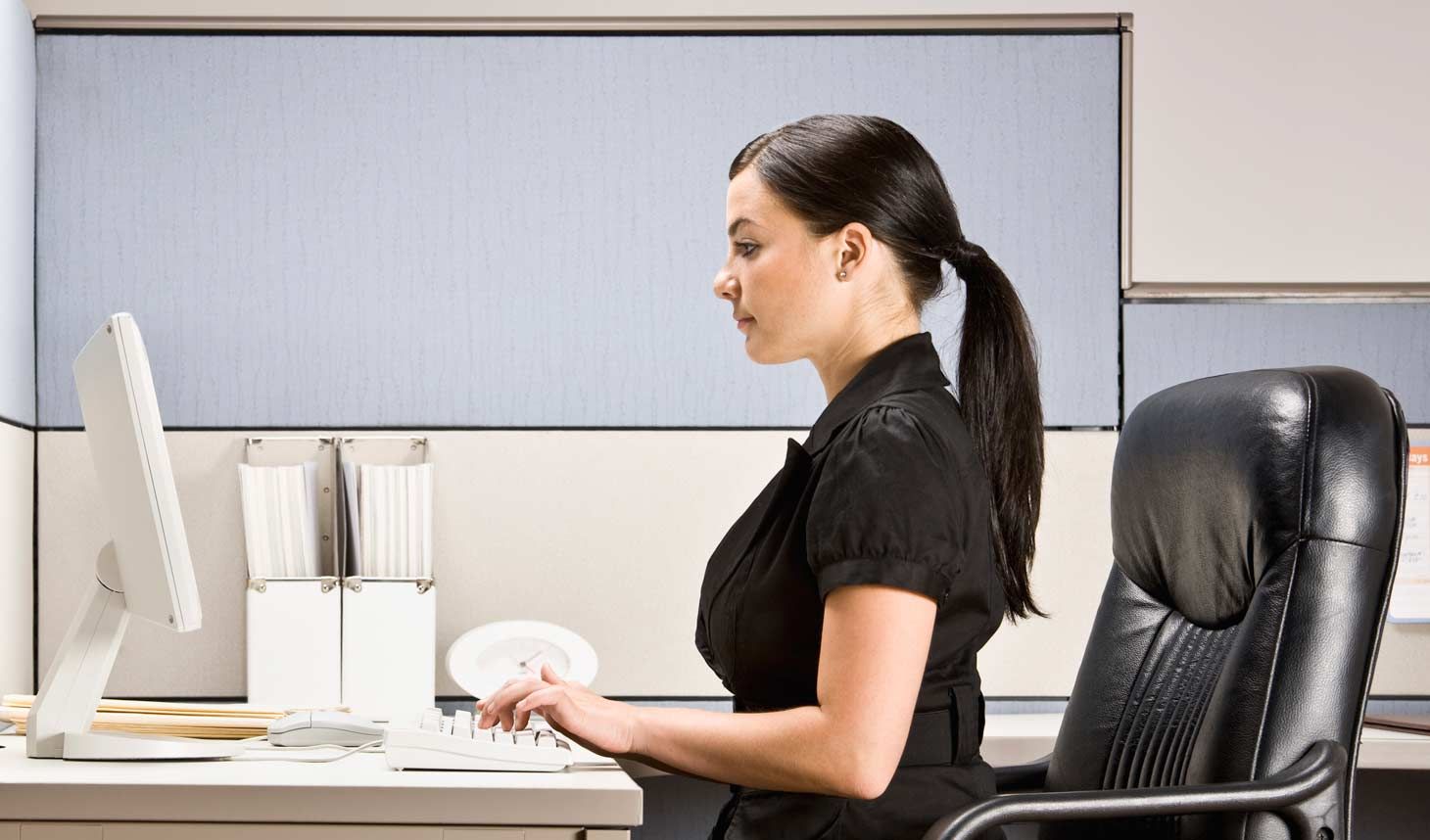 Упражнения для спины и осанки, чтобы убрать выпирающий живот