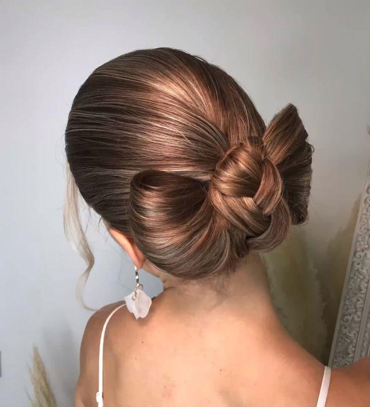 15 красивых, но не скучных причесок на осень 2025 года