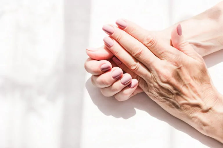 7 привычек, которые визуально старят руки