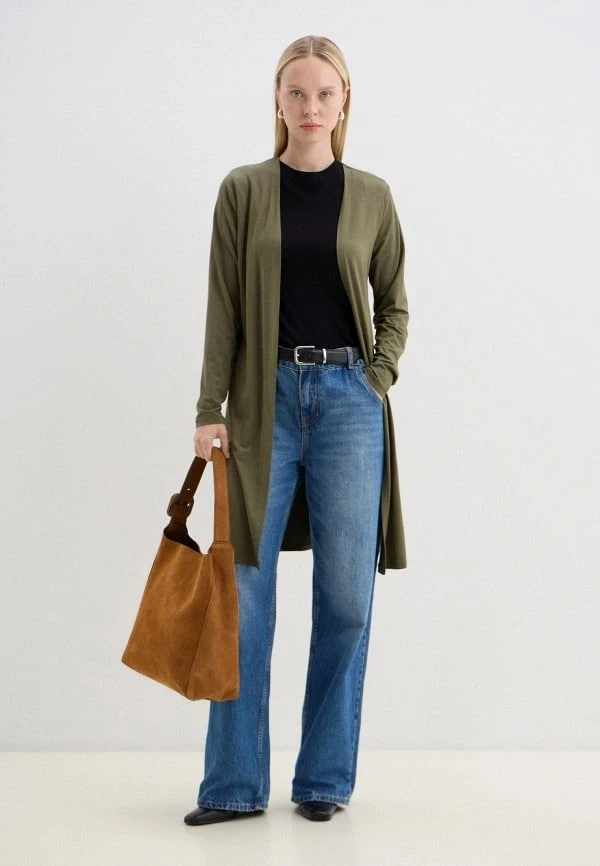 Какой цвет сочетается с синим в одежде