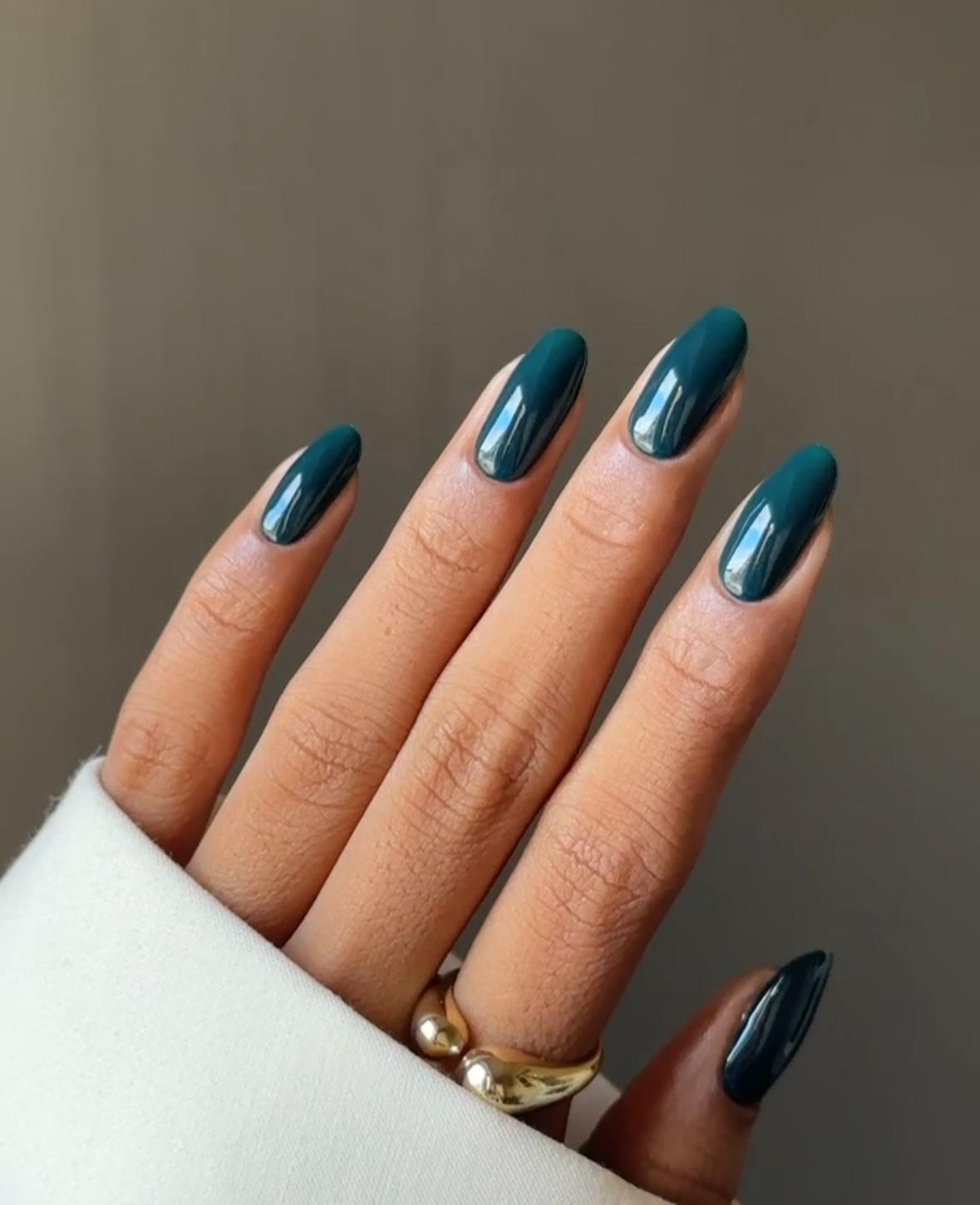 8 вариантов маникюра для тех, кто мечтает о романтике