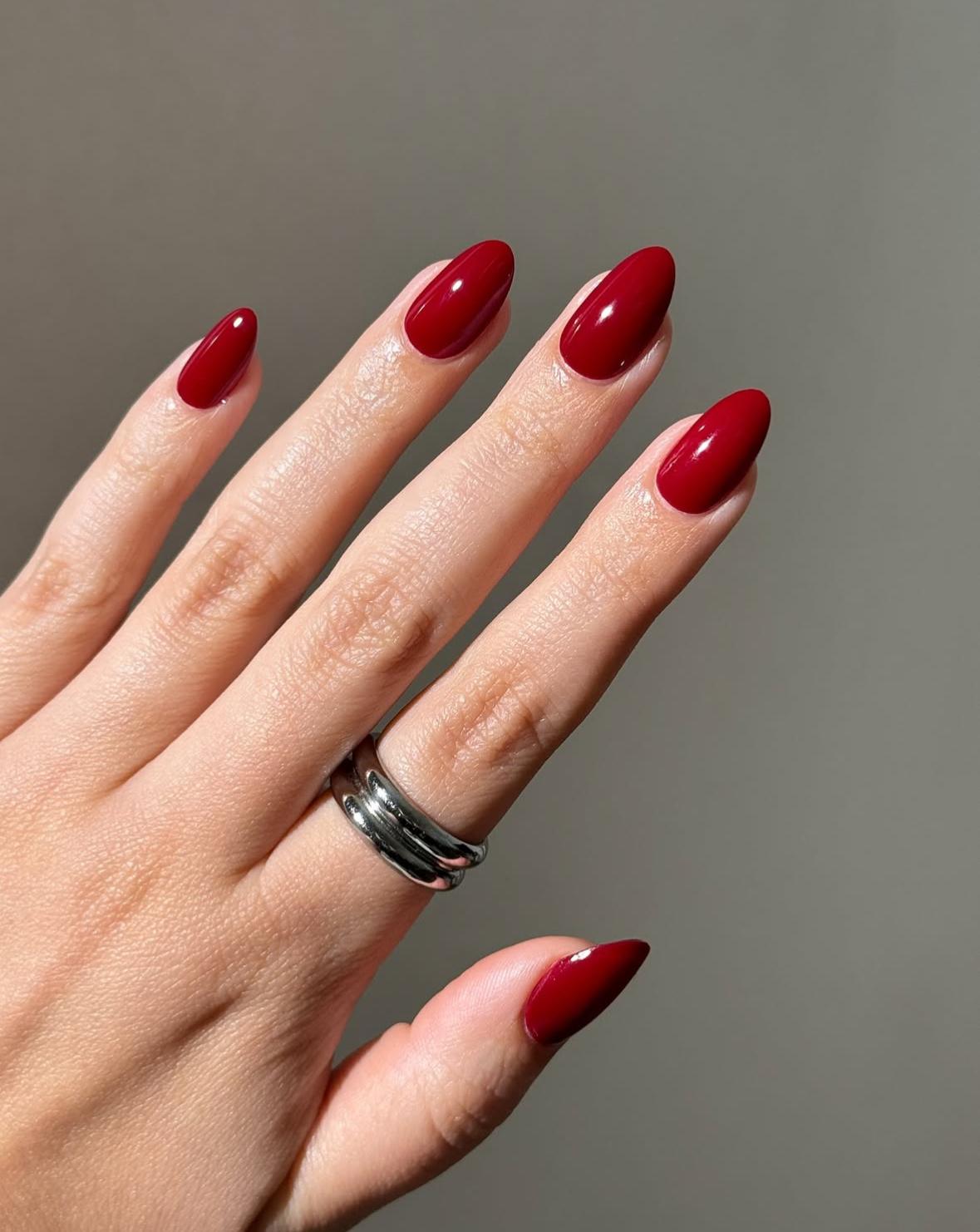 3 цвета лака для ногтей всегда смотрятся дорого