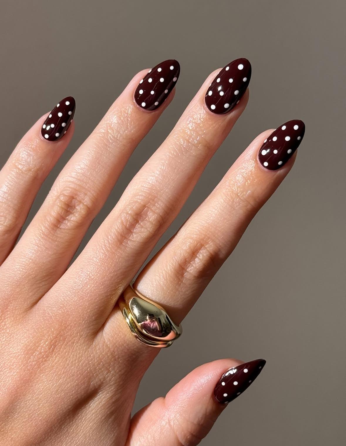 8 вариантов маникюра для тех, кто мечтает о романтике