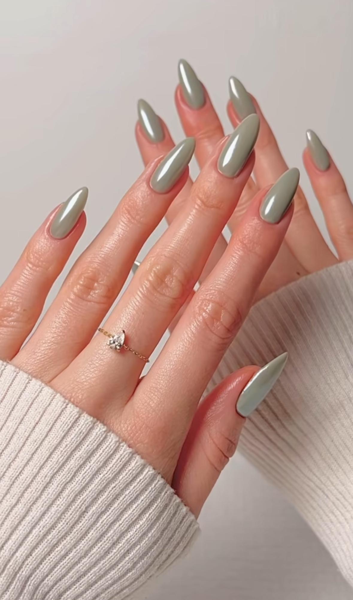 10 самых трендовых оттенков маникюра на зиму 2025-2026