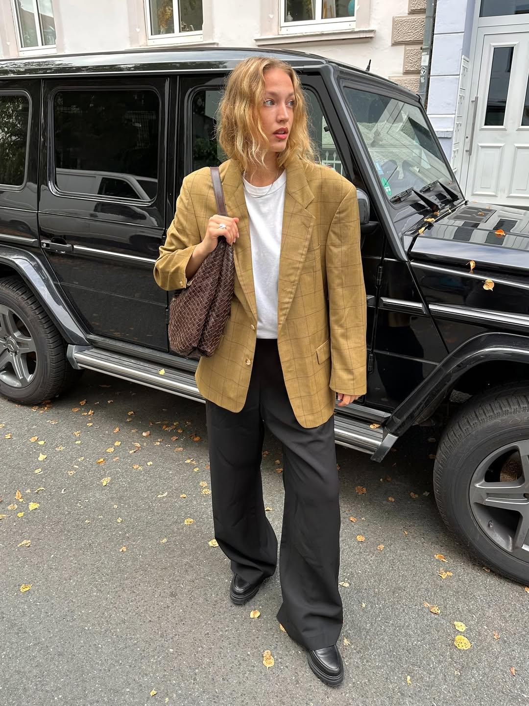 От земляных до ярких и пастельных: 8 оттенков, которые этой зимой будут носить все