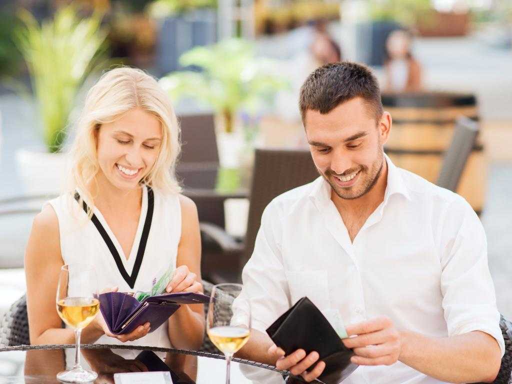 Мужчина — финансовая бомба: 7 признаков, что ваш партнер может довести вас до нищеты