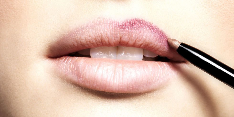 как повторить главный трюк 90-х в макияже губ