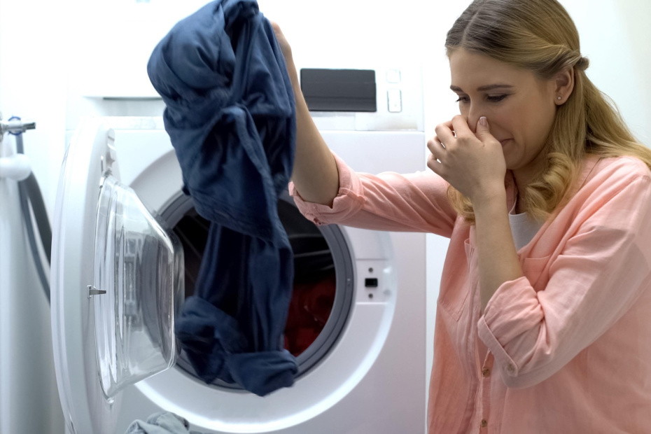 Неприятный запах в машинке накапливается на одной детали