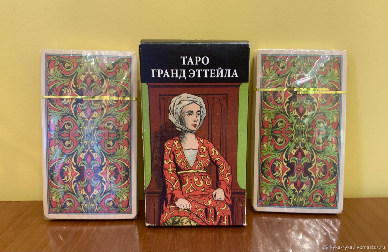 Тренд на Таро: как колоды постепенно вытесняют терапию психологов