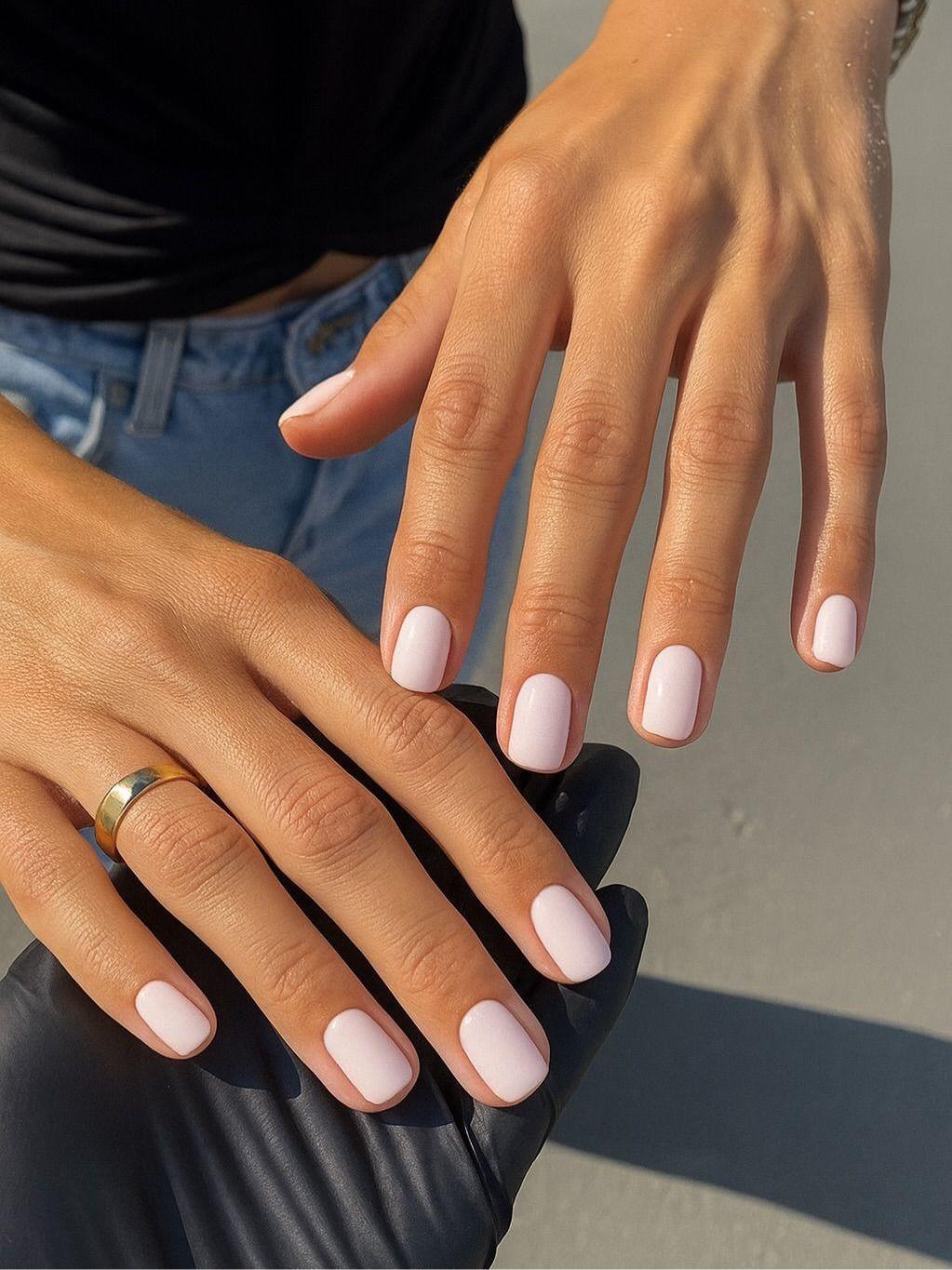 Маникюр на коротких ногтях, который выглядит дорого