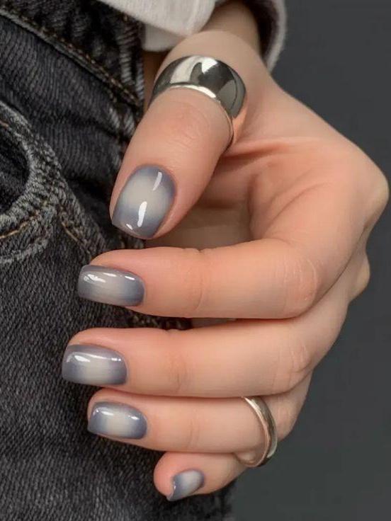 Ногти на Новый год 2026