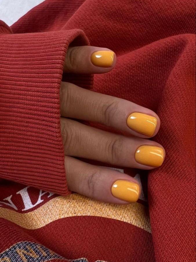 Маникюр на Новый год 2026: главные цвета и идеи сезона