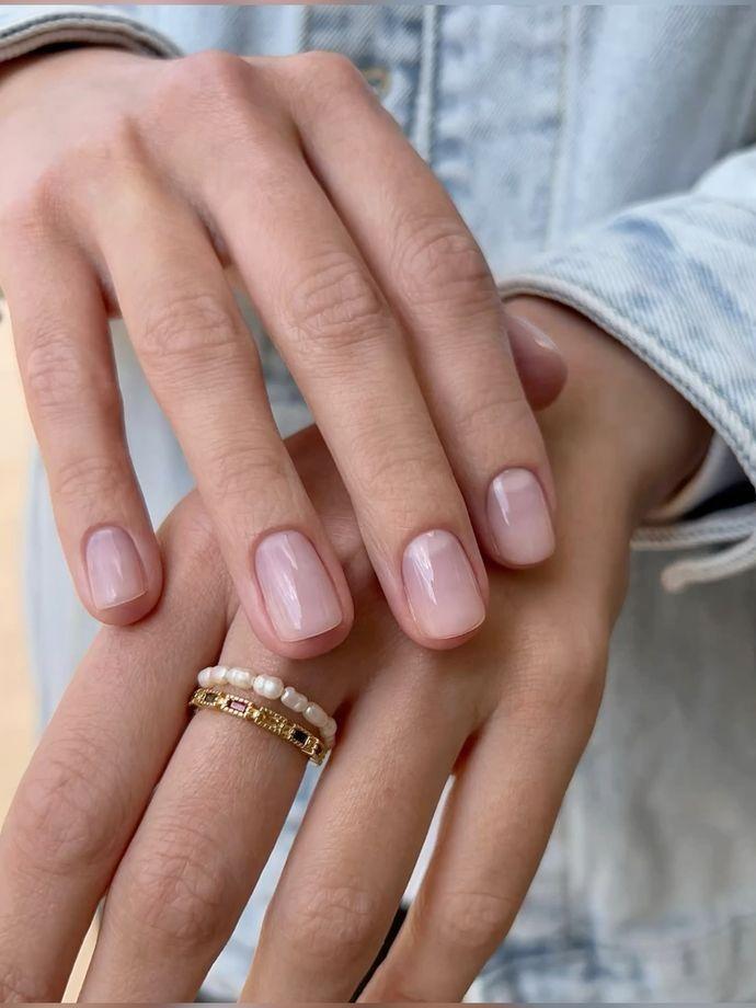 Маникюр на коротких ногтях, который выглядит дорого