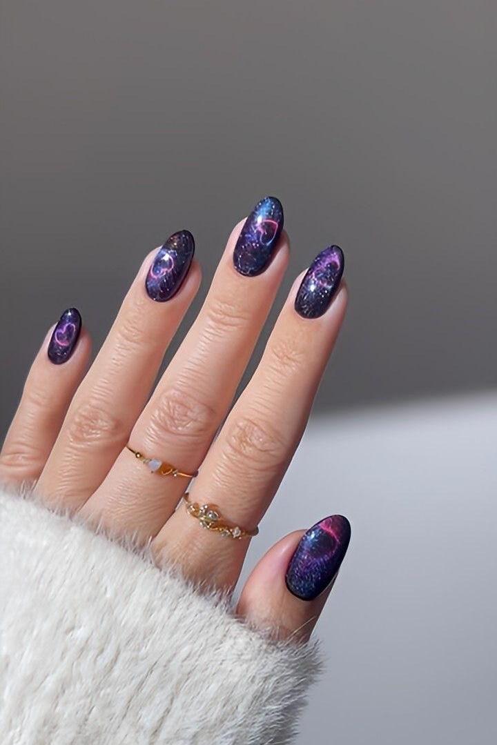 Ногти на Новый год 2026