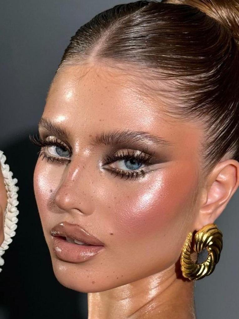 7 идей для макияжа с графичными стрелками