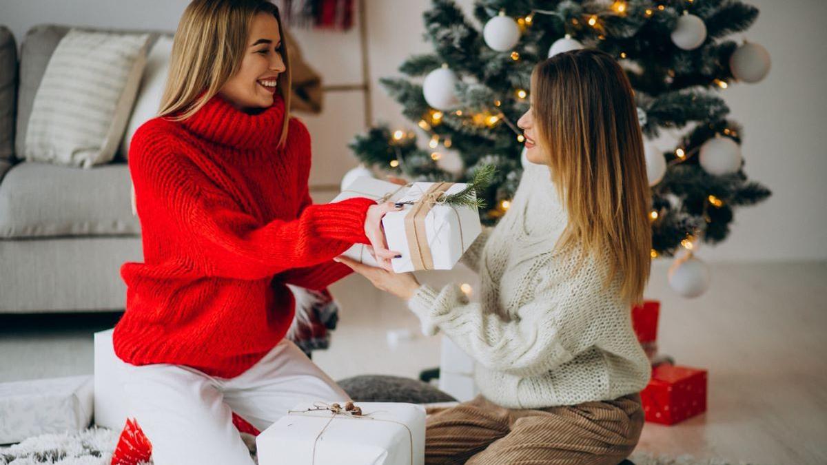 20 подарков для подруги на Новый год