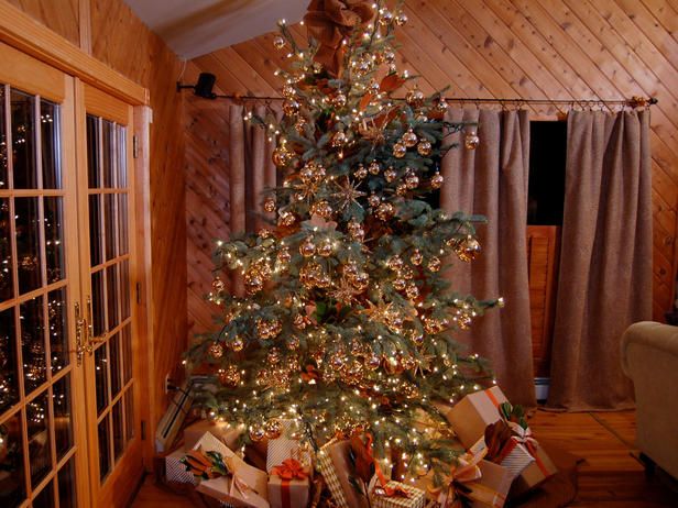 Чем полить живую елку, чтобы она долго стояла и пахла