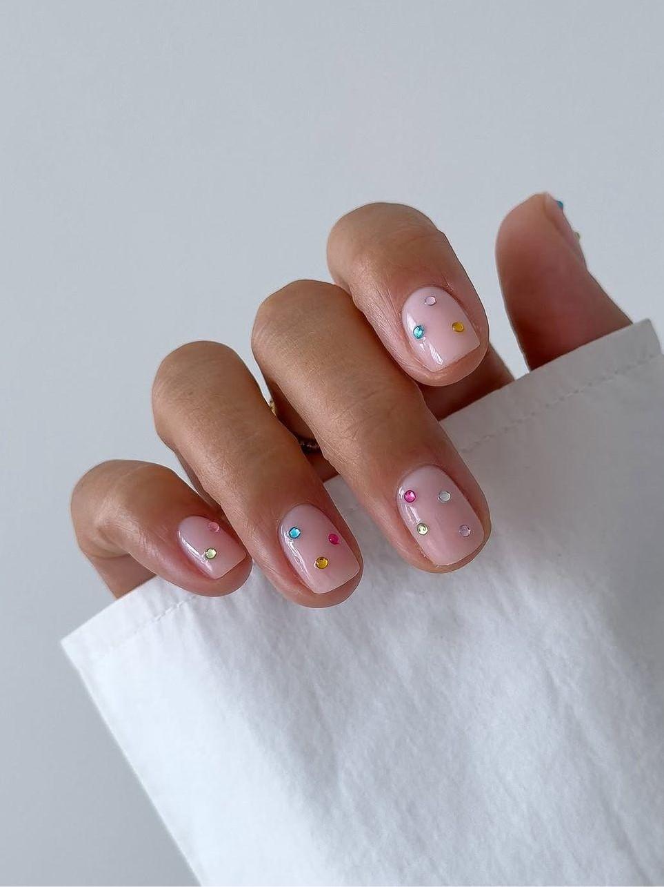 Маникюр на коротких ногтях, который выглядит дорого