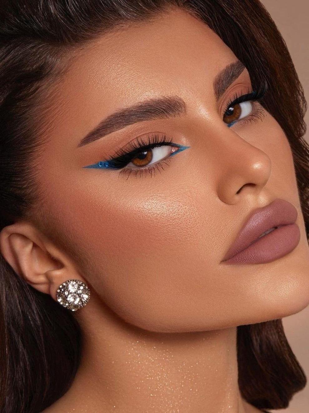 7 идей для макияжа с графичными стрелками