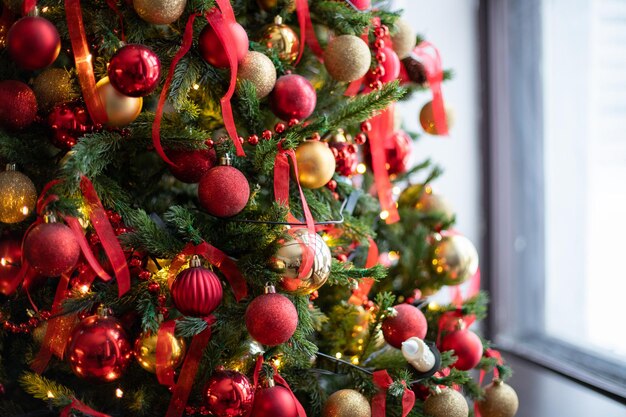 Как украсить дом к Новому 2026 году